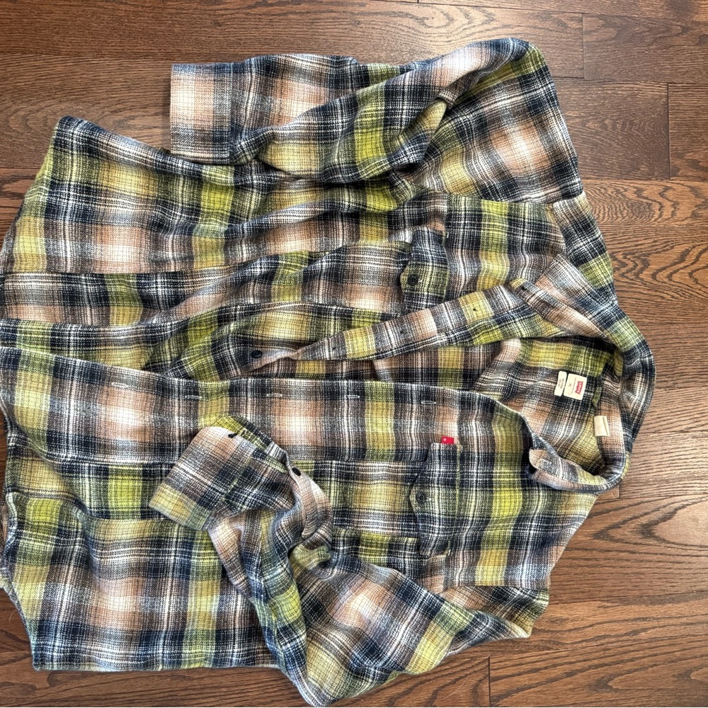 Levi's Plaid Shirt in Green and Gray